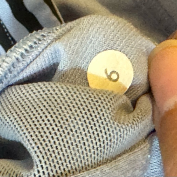 Lululemon Run: Back On Track Tank
Black / Classic Stripe Polar Haze Black - Picture 3 of 8